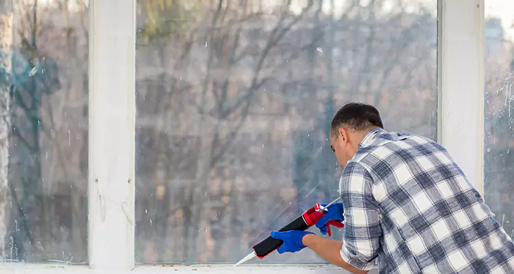 Quality Sliding Shower Door Repair for Closing Issues in Bradenton, FL